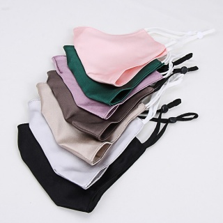 Hypoallergenic silk protective face mask - beige