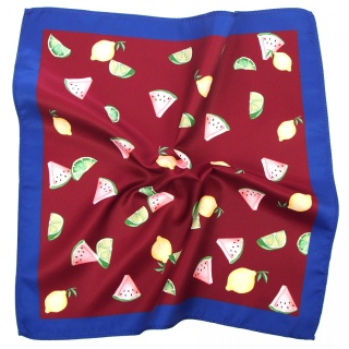 OUTLET-PM-021 Bordowa Poszetka z Mikrofibry w Owoce