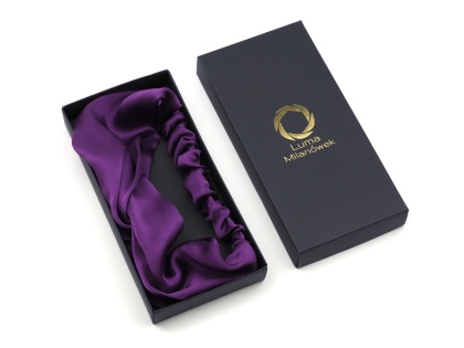 Szeroka fioletowa jedwabna opaska do włosów na gumce JO-001