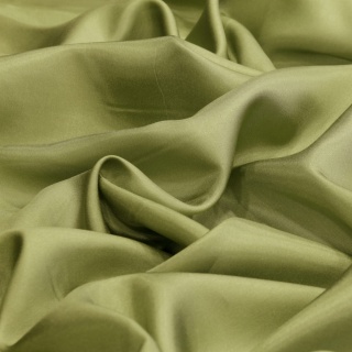 Oliwkowy jedwabny szal habotai 200x65 cm SZH-037