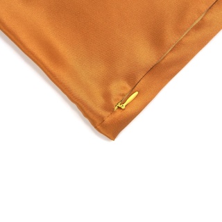 Jedwabna poszewka na poduszkę z satyny złota 40x40 cm jasiek