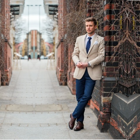 Jedwabny krawat żakardowy w mikrowzór granatowy KR-542