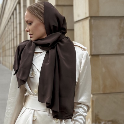 Ciemnobrązowy jedwabny szal krepa 180x45 cm SZK-208