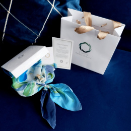 Decorative gift bag for silk accessories