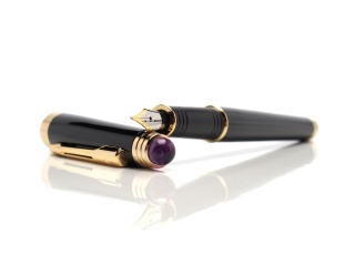 Fountain pen with blue agate gold