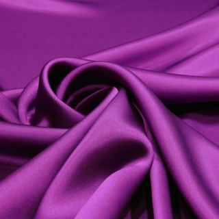 Women's neck gaiter made of satin, purple