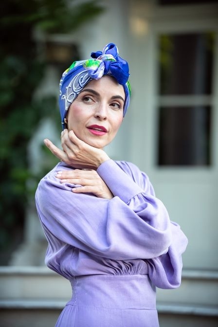 AJ-8A Apaszka jedwabna jubileuszowa, stulecie milanowskiego jedwabiu 90x90 cm