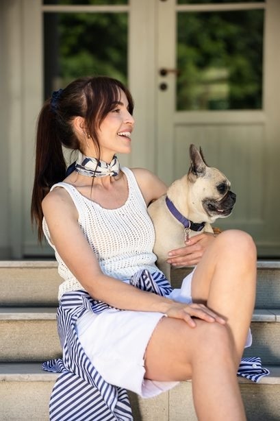 Apaszka jedwabna ręcznie malowana, Taniec goździków 90x90cm AM-083