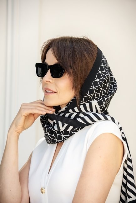 Double-sided silk scarf with geometric patterns 145x30cm SDM-04