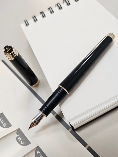 Pióro wieczne z bursztynem zielonym złote WPZ-12