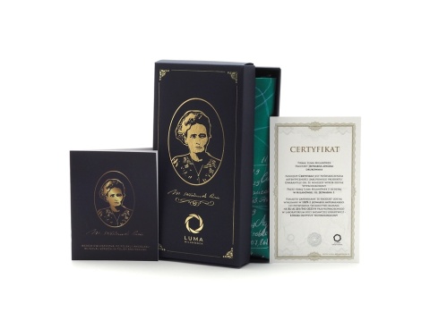 Silk scarf Maria Skłodowska-Curie 68x68 cm AD7-047