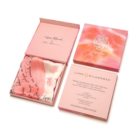 Silk scarf by Wisława Szymborska Portrait of a woman 68x68cm AD7-501