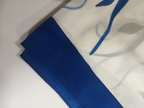 Apaszka jedwabna ręcznie malowana, Taniec goździków 90x90cm AM-083out