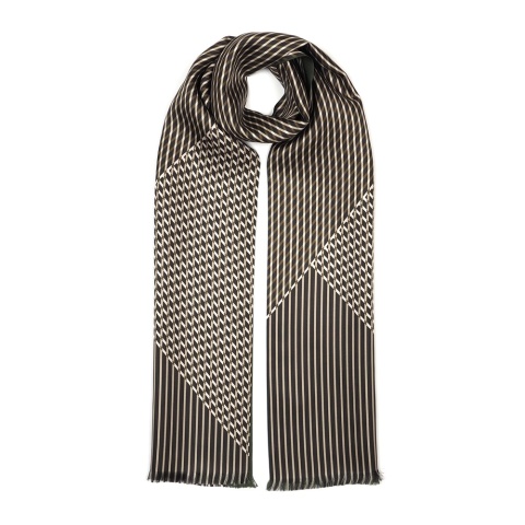 Men's silk scarf with a geometric pattern