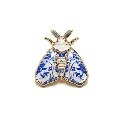 Silkworm lapel pin on a strong magnet PIN-09