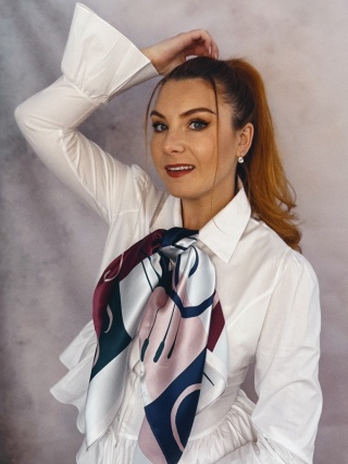 Unikat jedwabna apaszka w koty 68x68cm AD7-031