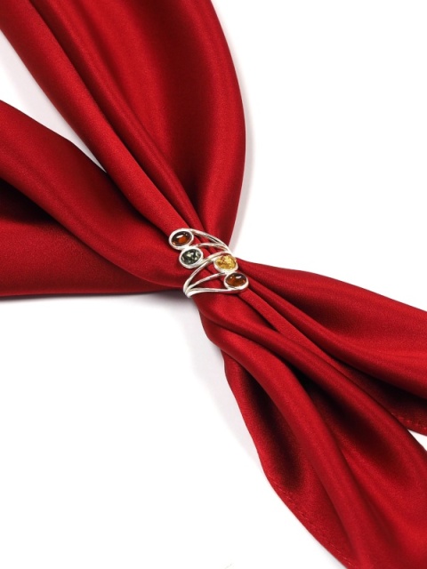 wiązanie apaszki damskiej