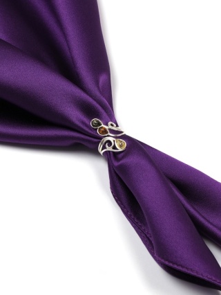 Srebrna apaszetka z bursztynem (pr. 925) AA-117