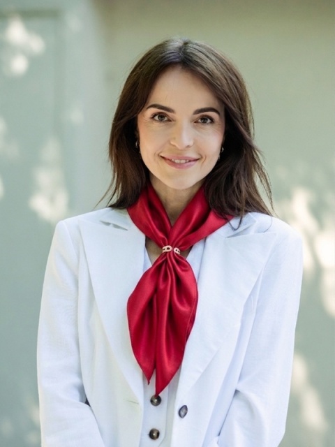 A brooch for a scarf, a clip for a shawl, jewelry for a scarf, a safety pin type