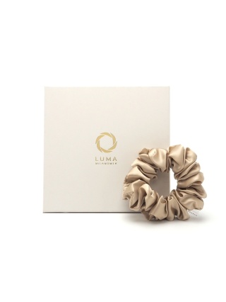 Jedwabna gumka do włosów scrunchie jasnobeżowa JGS-016