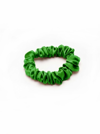 Satynowa gumka do włosów frotka scrunchie slim jasnozielona JGM-05