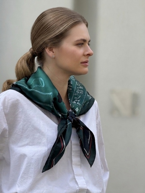 Silk scarf Maria Skłodowska-Curie 88x88 cm AD-047