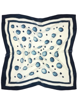 Apaszka jedwabna ręcznie malowana w niebieskie groszki 90x90cm AM-077